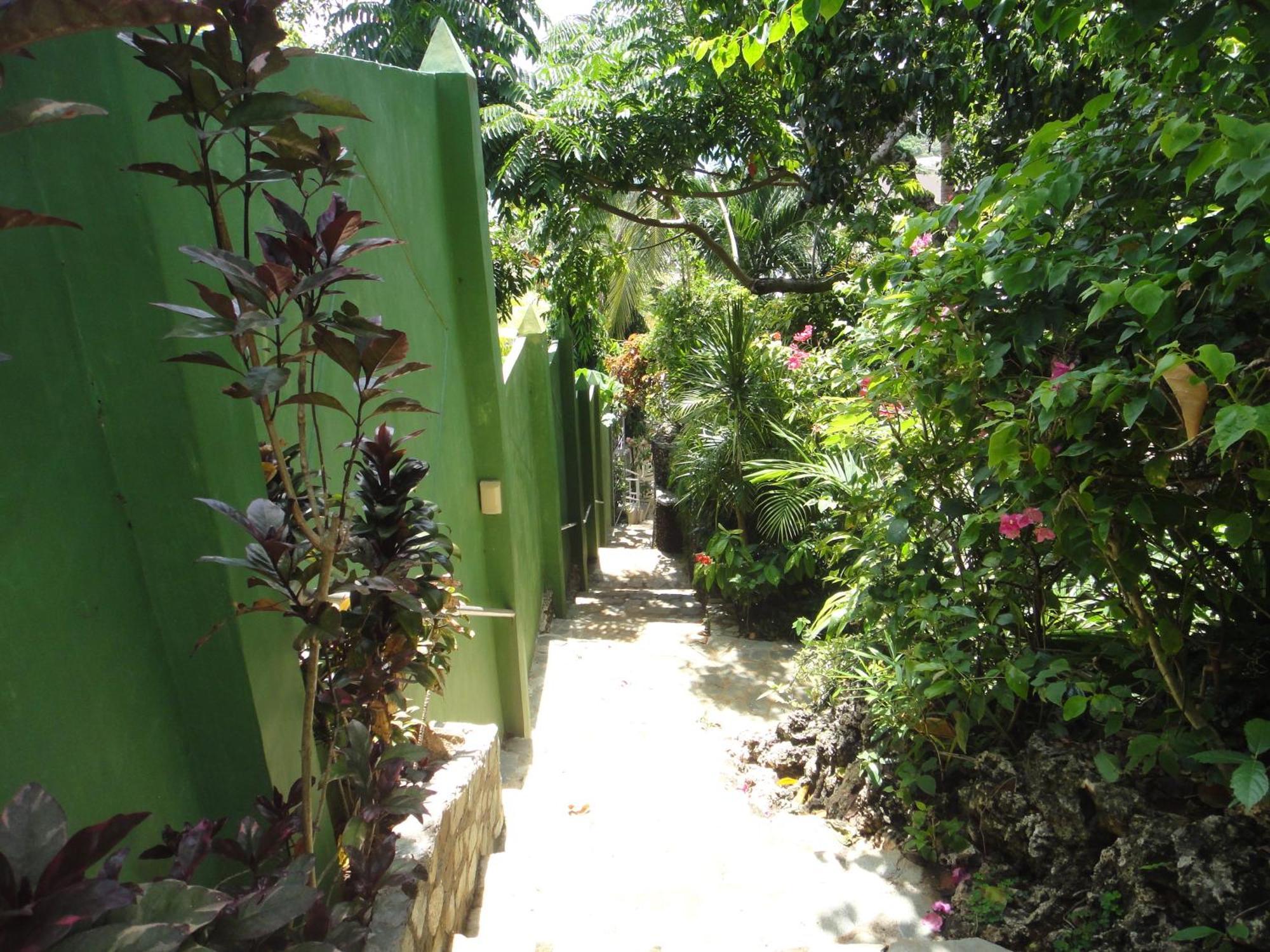 Argonauta Boracay Apartment Suites And Villas Boracay Island Esterno foto